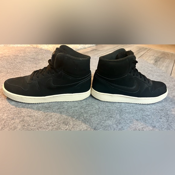 Nike size 6.5 Ebernon Mid SE Black - Picture 2 of 5